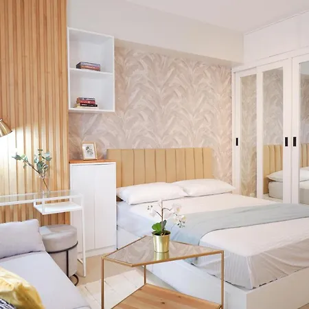 Hotel Vibe In Manhattan Plaza, Araneta City, Cubao